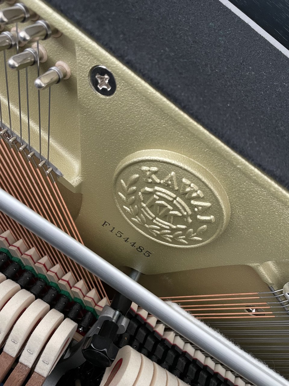 Piano Kawai E300 | matzwart | 4 jaar oud | Piano Life Saver Systeem