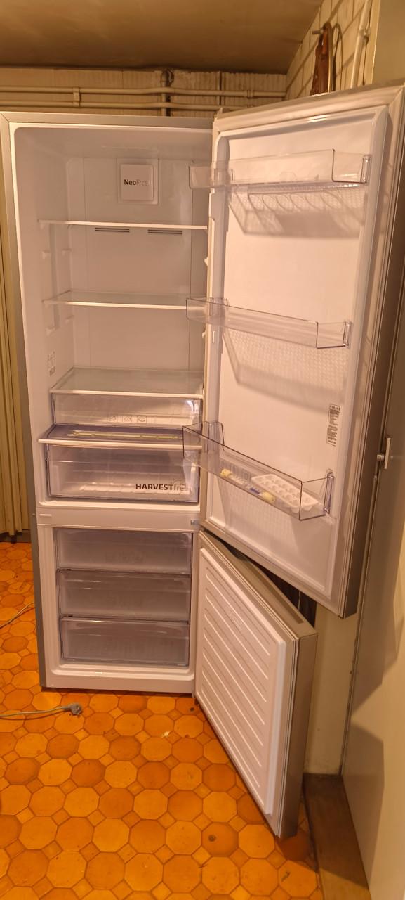 Beko koel/vriescombinatie i.z.g.s. 125 euro.