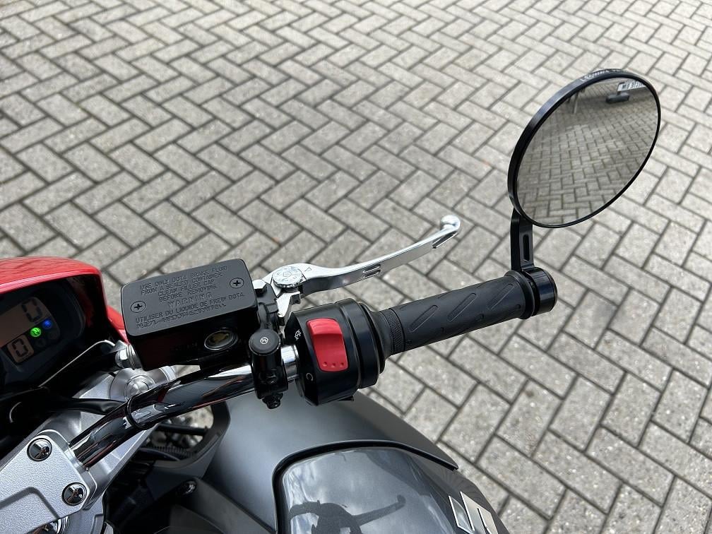 Suzuki GSR600 uit 2010 met slechts 9147 km!!, LeoVince/TopBlocks €3650,-
