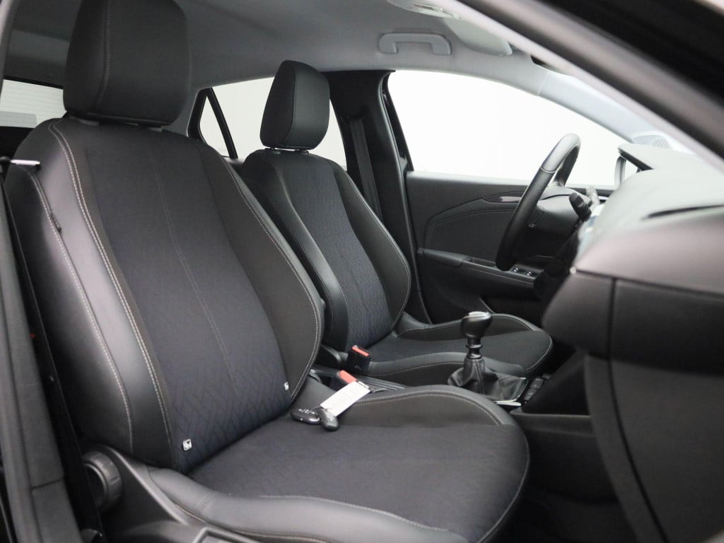 Opel Corsa 1.2 elegance | navigatie | camera | climate control | parkeersen
