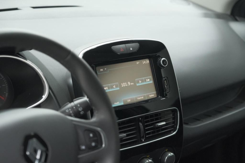 Renault Clio tce 90 limited | trekhaak | navigatie | parkeersensoren