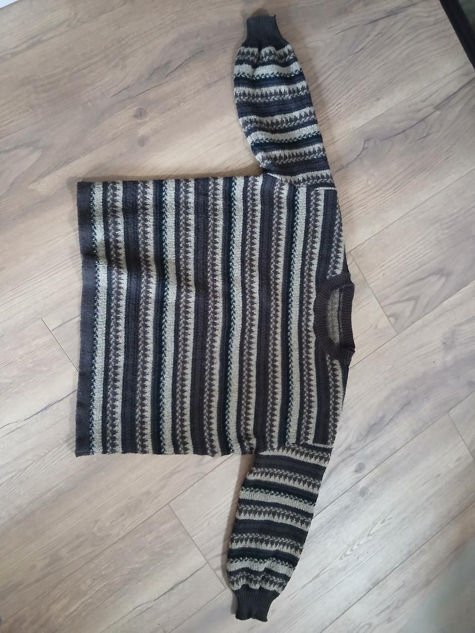Diverse kleding broek / blouse / trui / bikini / shirt