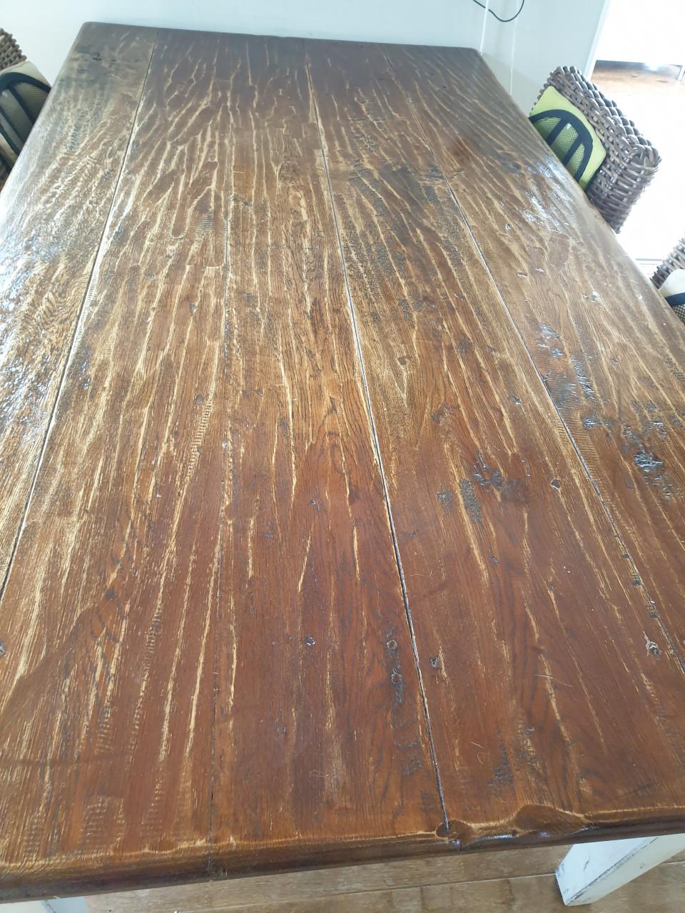 Stoere Tafel van wagonplanken.190x100x78h