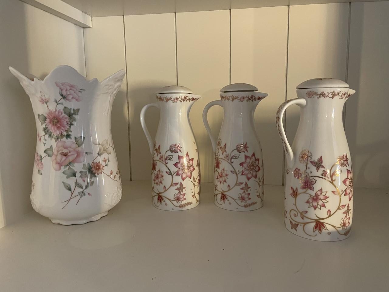 Vaas met drie kannetjes Chinees