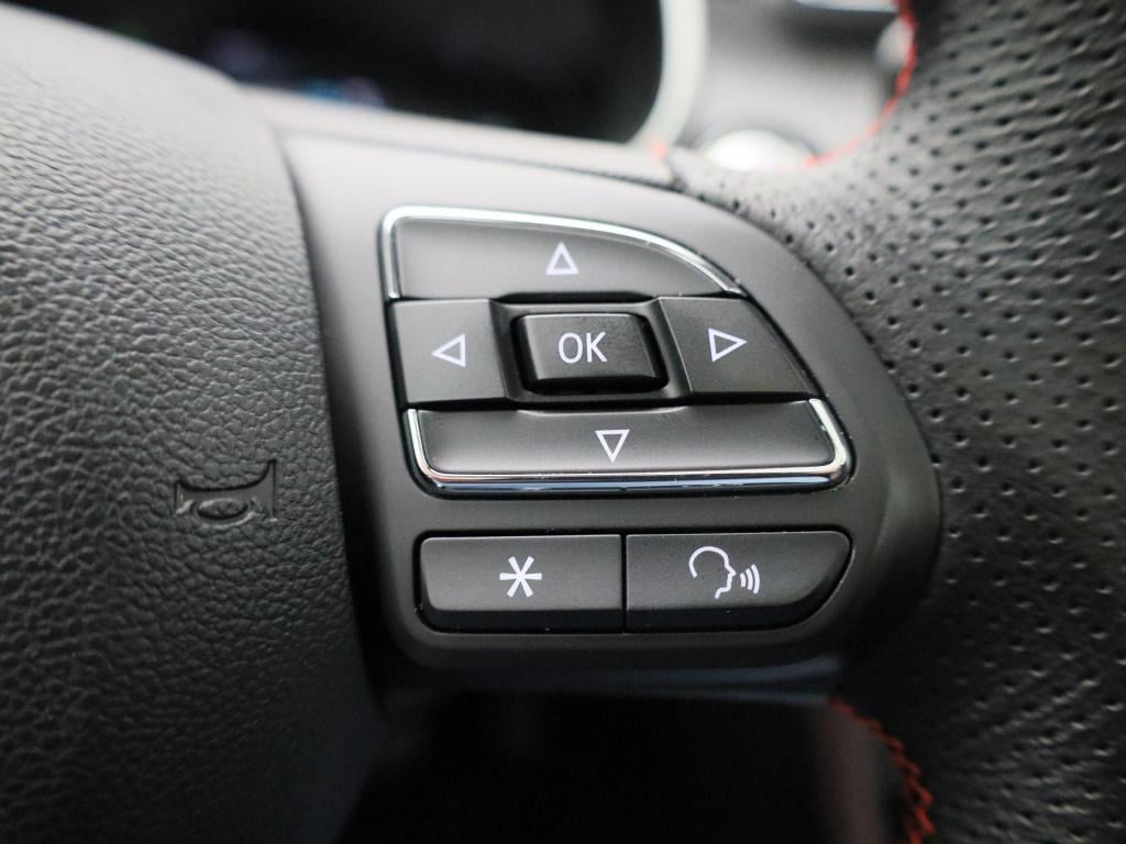 MG Zs Ev long range luxury 70 kwh | panoramadak | leder | apple carplay - a