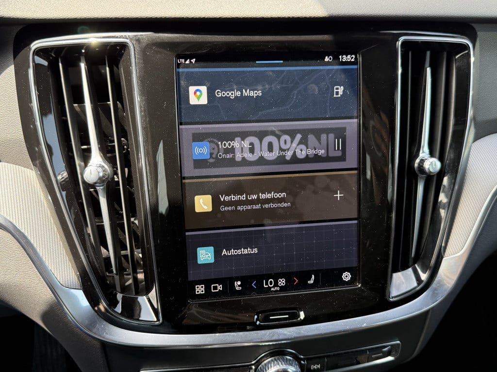 Volvo V60 t6 398pk recharge plus dark| panodak| adap.cruise| trekhaak| cam
