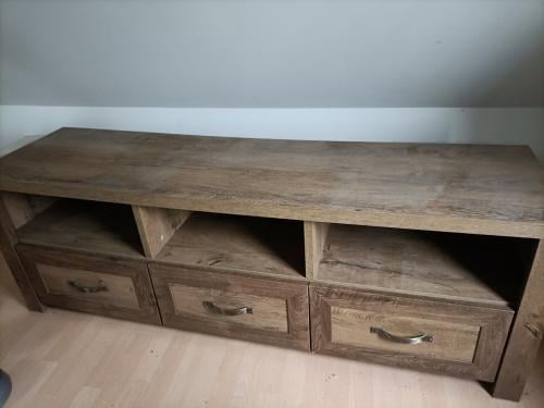 Dressoir te koop bieden