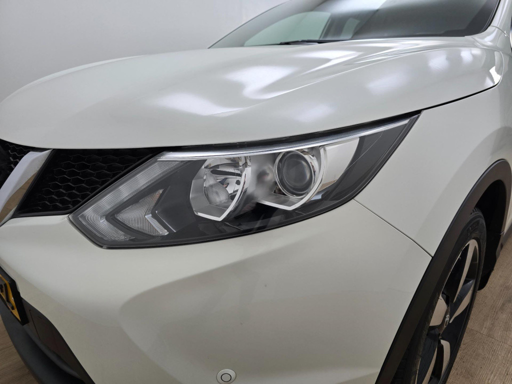 Nissan Qashqai occasion automaat 1.2 connect edition met parkeercamera en p