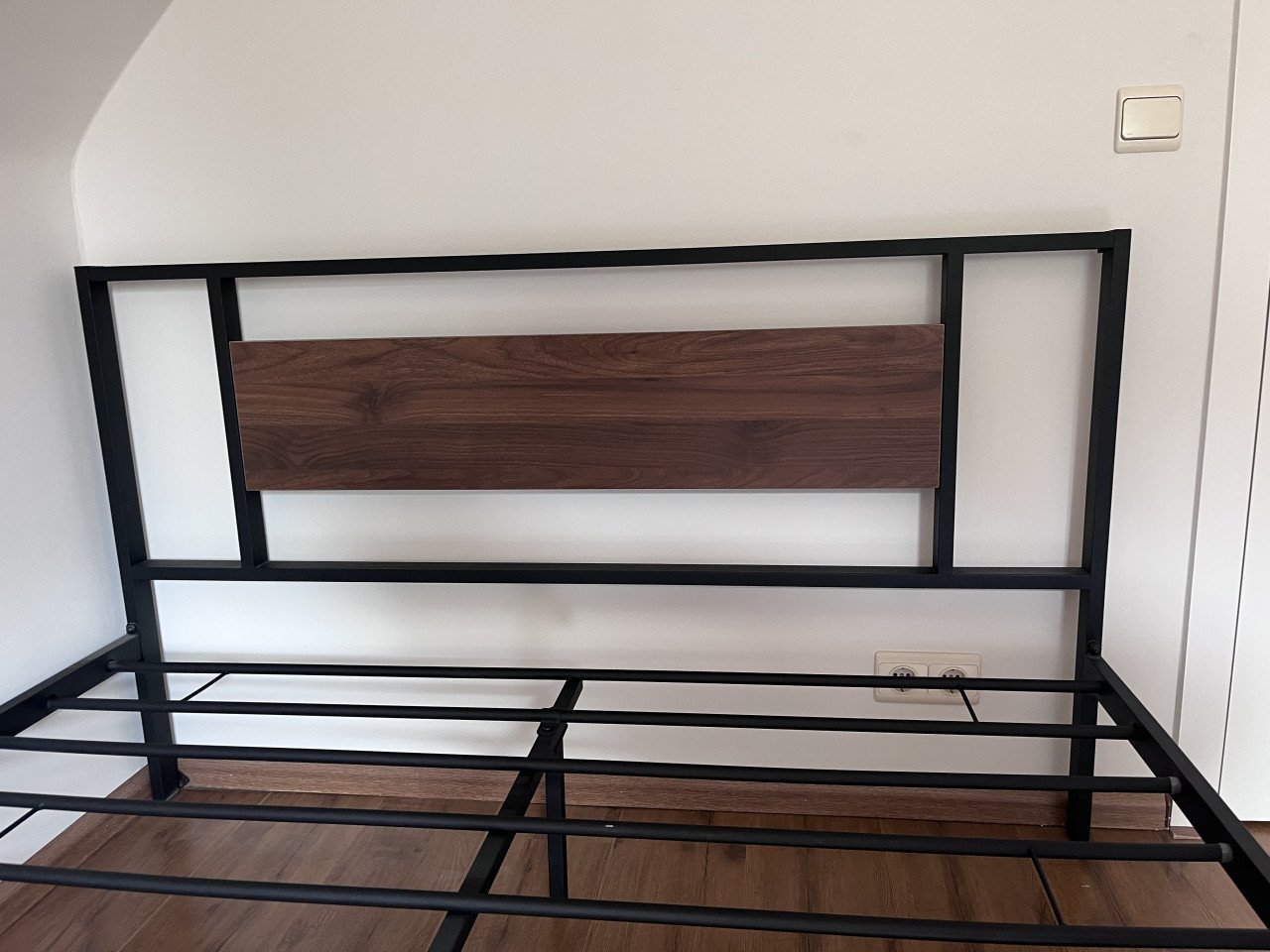 Bed 200 x 140