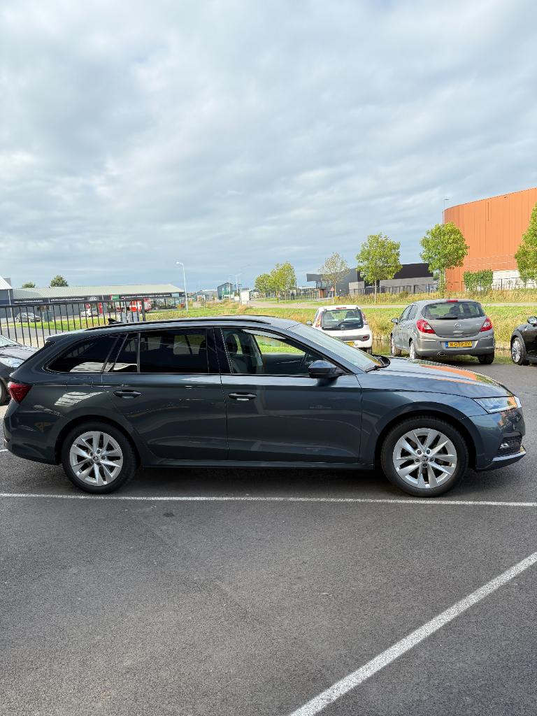 Skoda Octavia combi 1.5 tsi - first edition