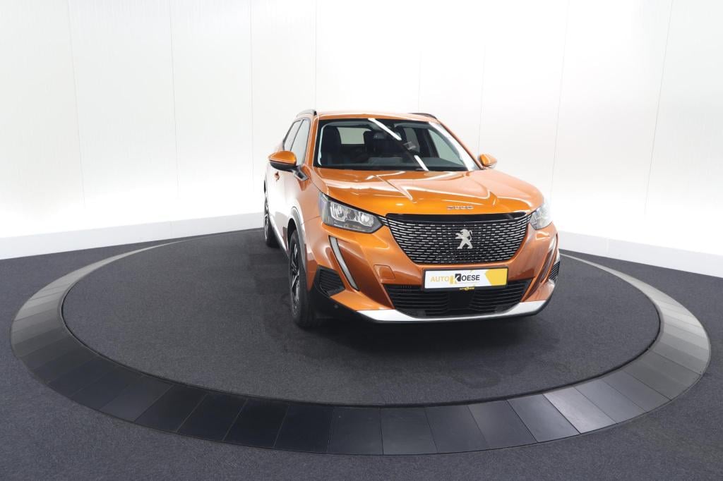 Peugeot 2008 puretech 130 allure pack | trekhaak | adaptieve cruise control
