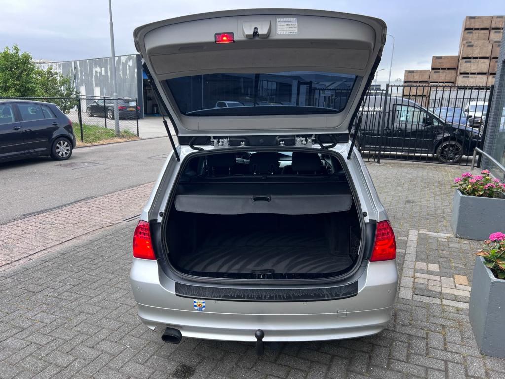 BMW 3-serie touring 318i business line