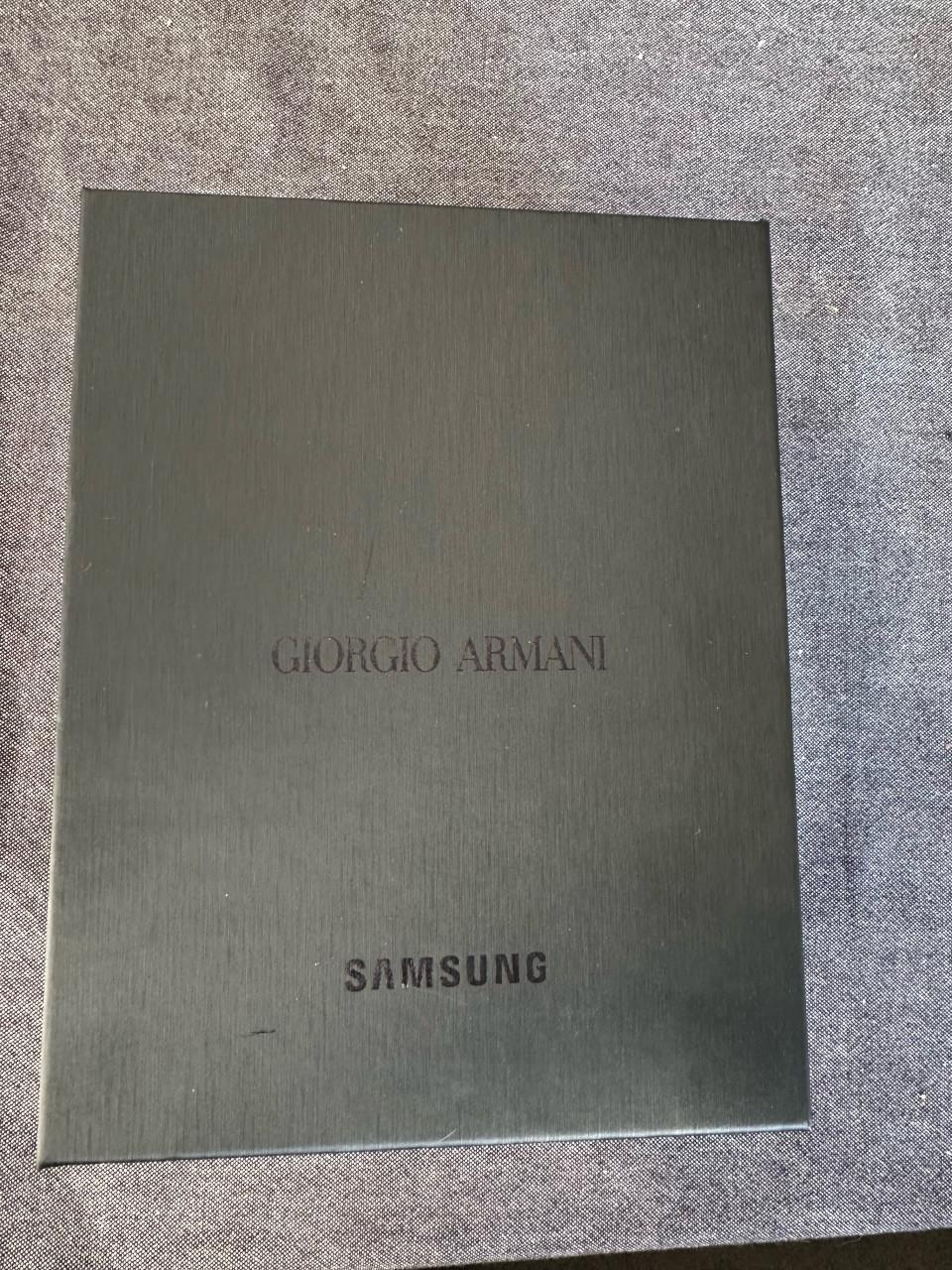 Samsung SGH-P520 Georgio Armani