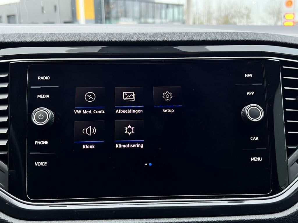 Volkswagen T-roc 1.5 tsi sport automaat | apple/ android carplay | climate 