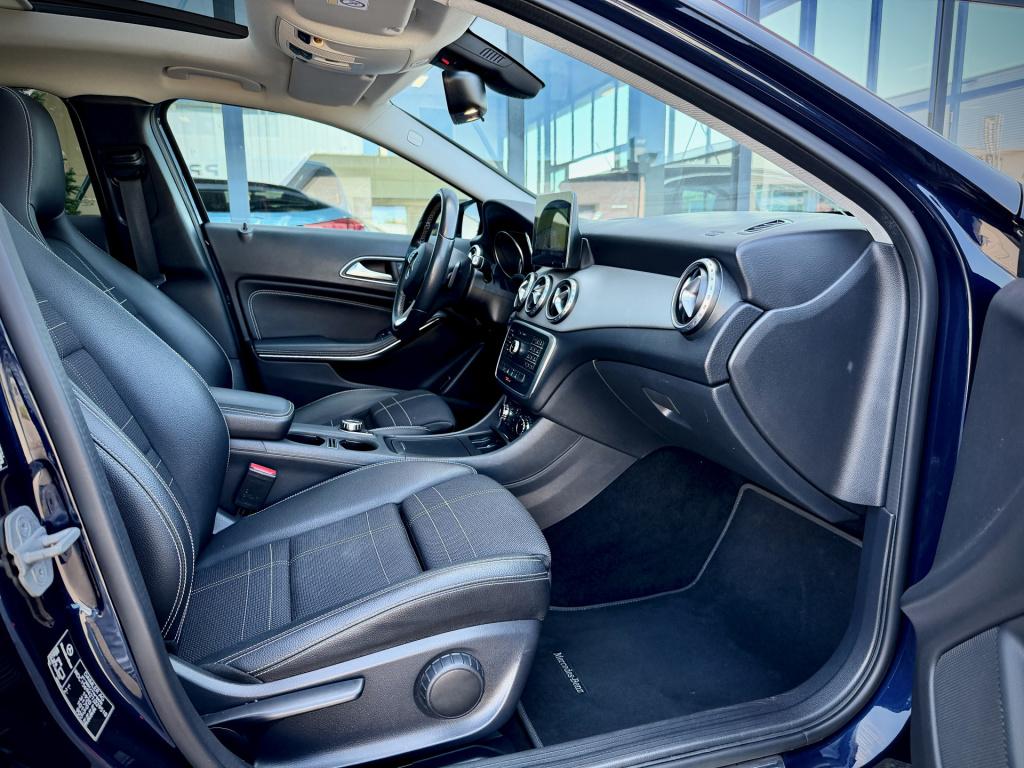 Mercedes-Benz Gla-klasse 180 ambition navi ecc cruise panodak