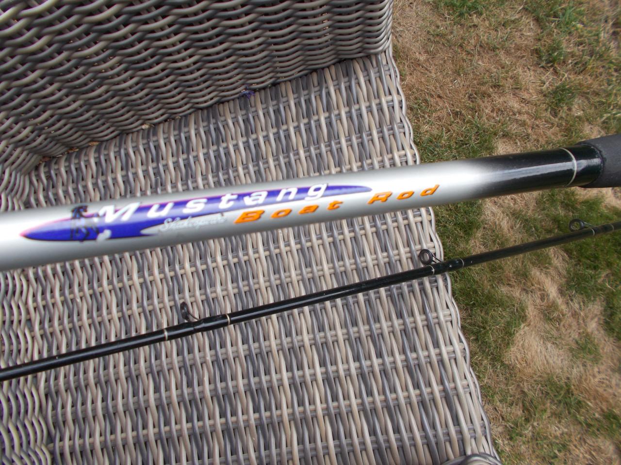 Tweedelige boothengel "Shakespeare MUSTANG"lengte 270 cm e.g. 500 gram