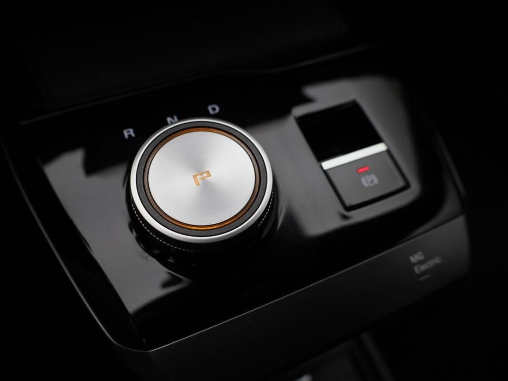 MG Mg4 long range luxury 64 kwh | navi | led koplampen | 360 camera | carpl