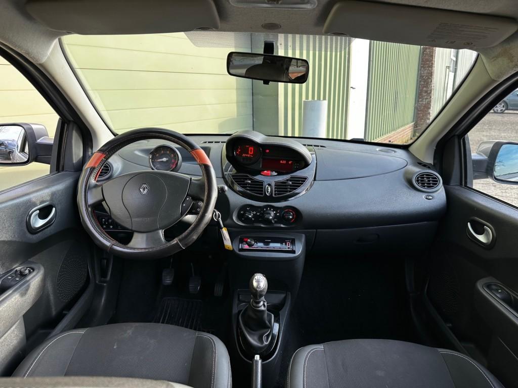 Renault Twingo 1.2-16v night & day airco cruise-ctrl trekhaak apk 09-2027