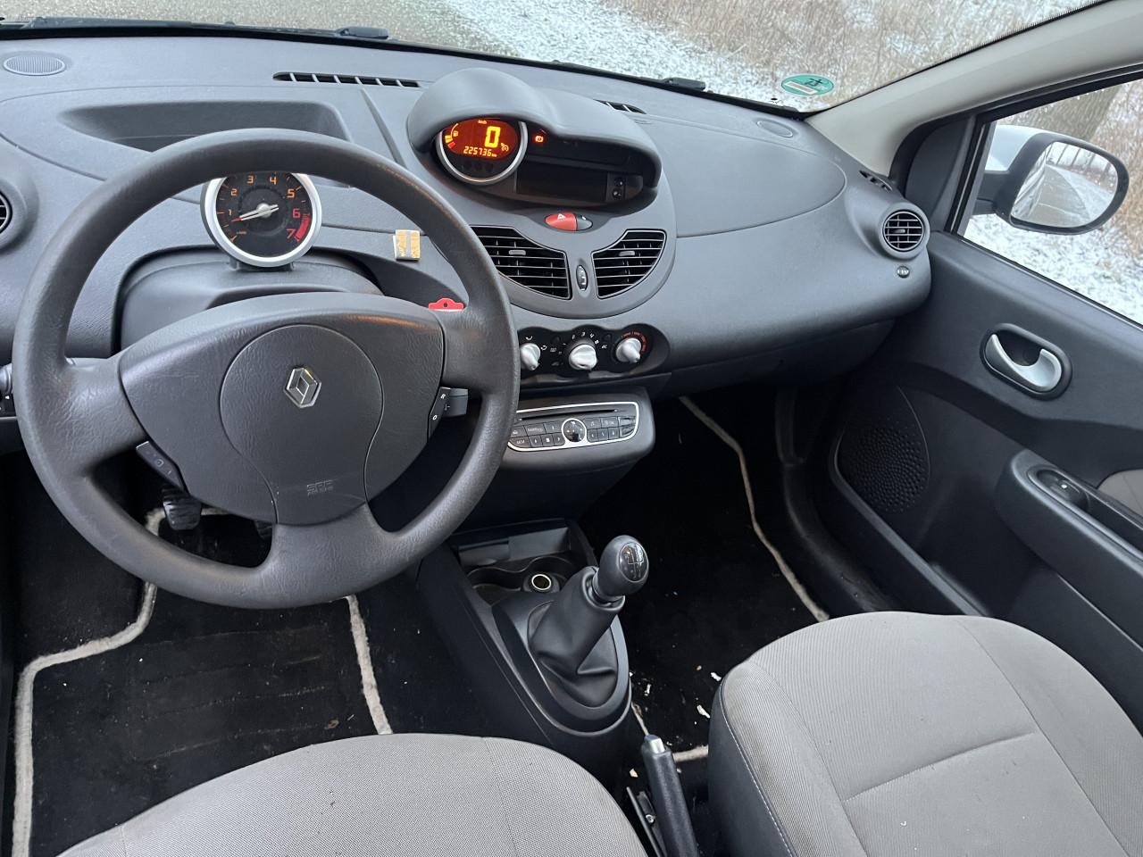 Renault twingo 1.2 benzine 2011 zo meenemen!