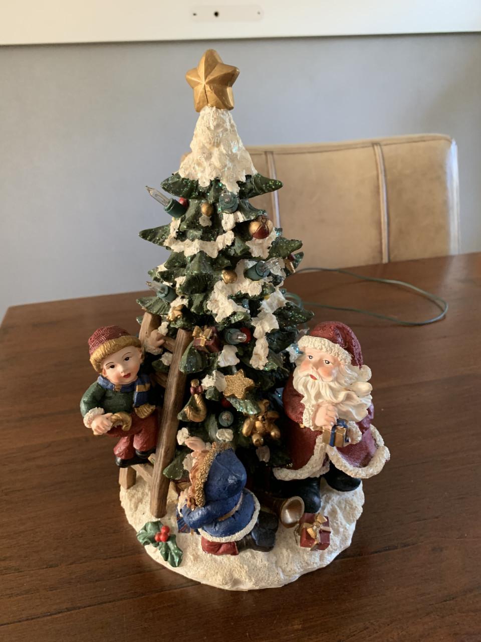 Vintage verlicht kerstbeeldje van keramiek