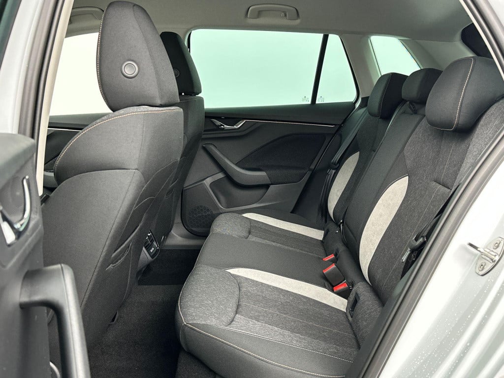 Skoda Kamiq business edition 1.0 tsi 85 kw / 115 pk suv 6 vers