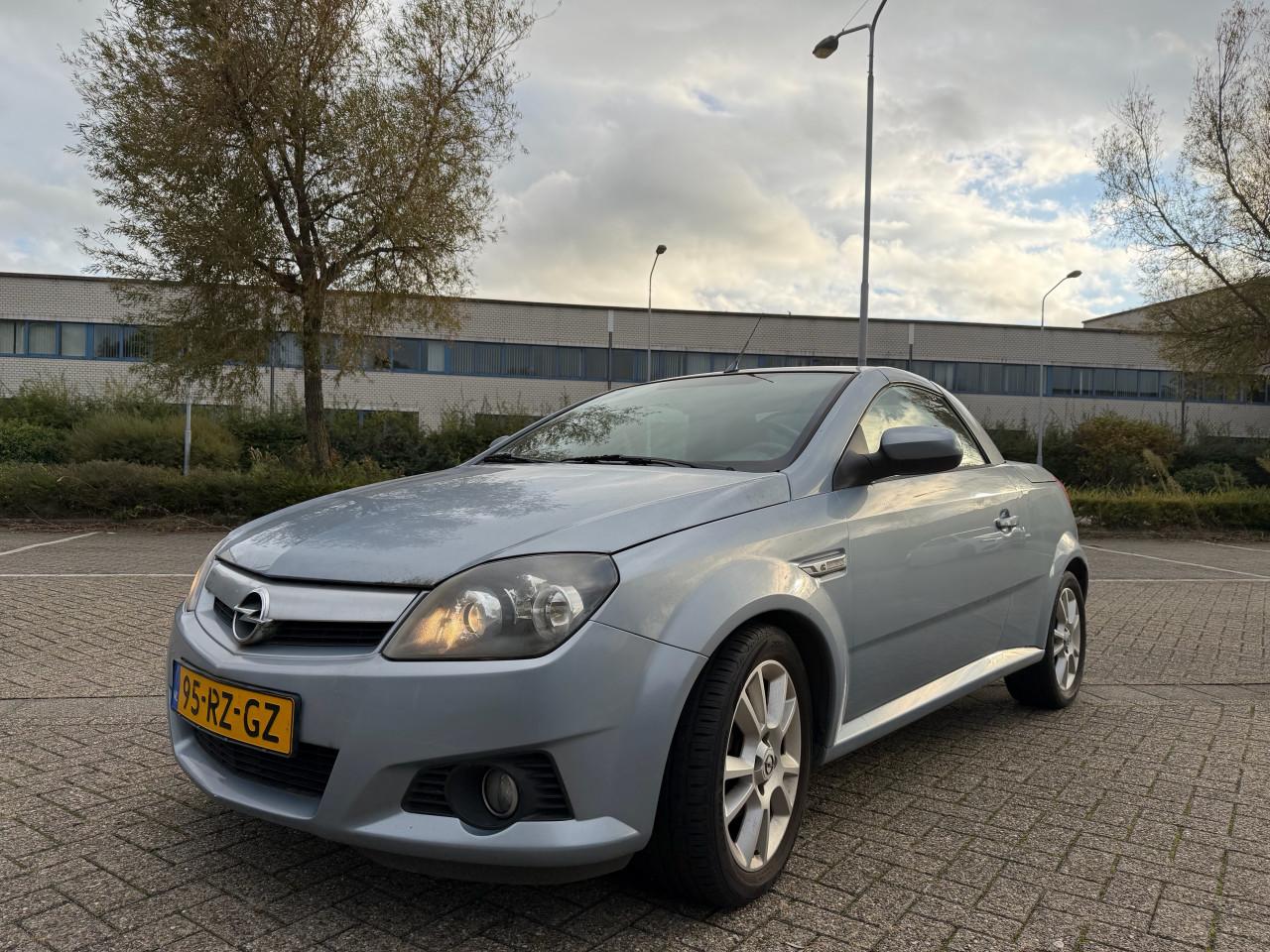 Opel Tigra TwinTop 1.4 | Apk| Nap | Airco | Cabrio | Lage KM
