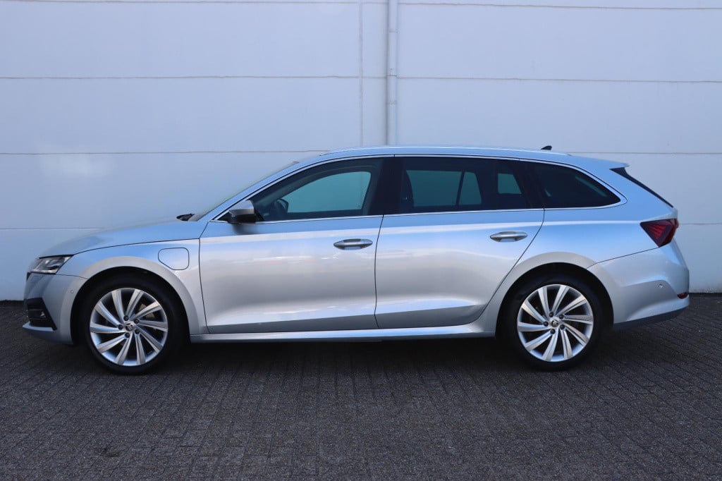 Skoda Octavia combi 1.4 tsi iv phev business edition 204pk dsg6