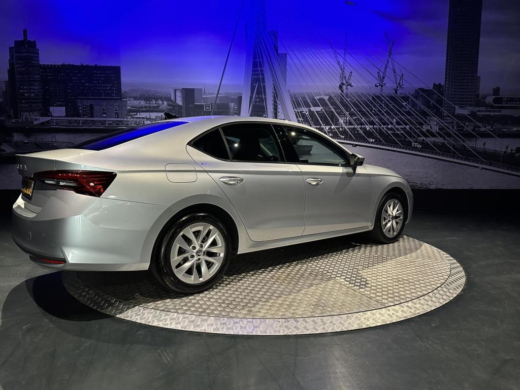 Skoda Octavia 1.5 tsi mhev business edition plus *navi*led*appconnect*camer