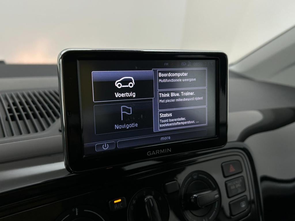 Volkswagen UP! occasion 1.0 move up! bluemotion | wit | tweedehands volkswa