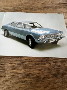 Ford Cortina autobrochure