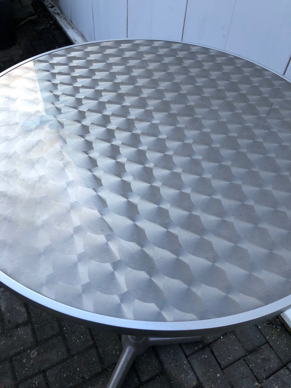 Mooie aluminium sta-tafel. In goede staat!