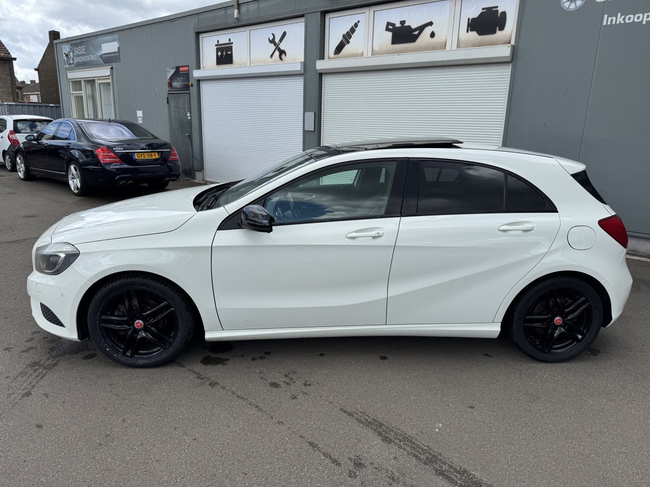 Mercedes A-Klasse 180 Amg line Benzine AIRCO ! ! !