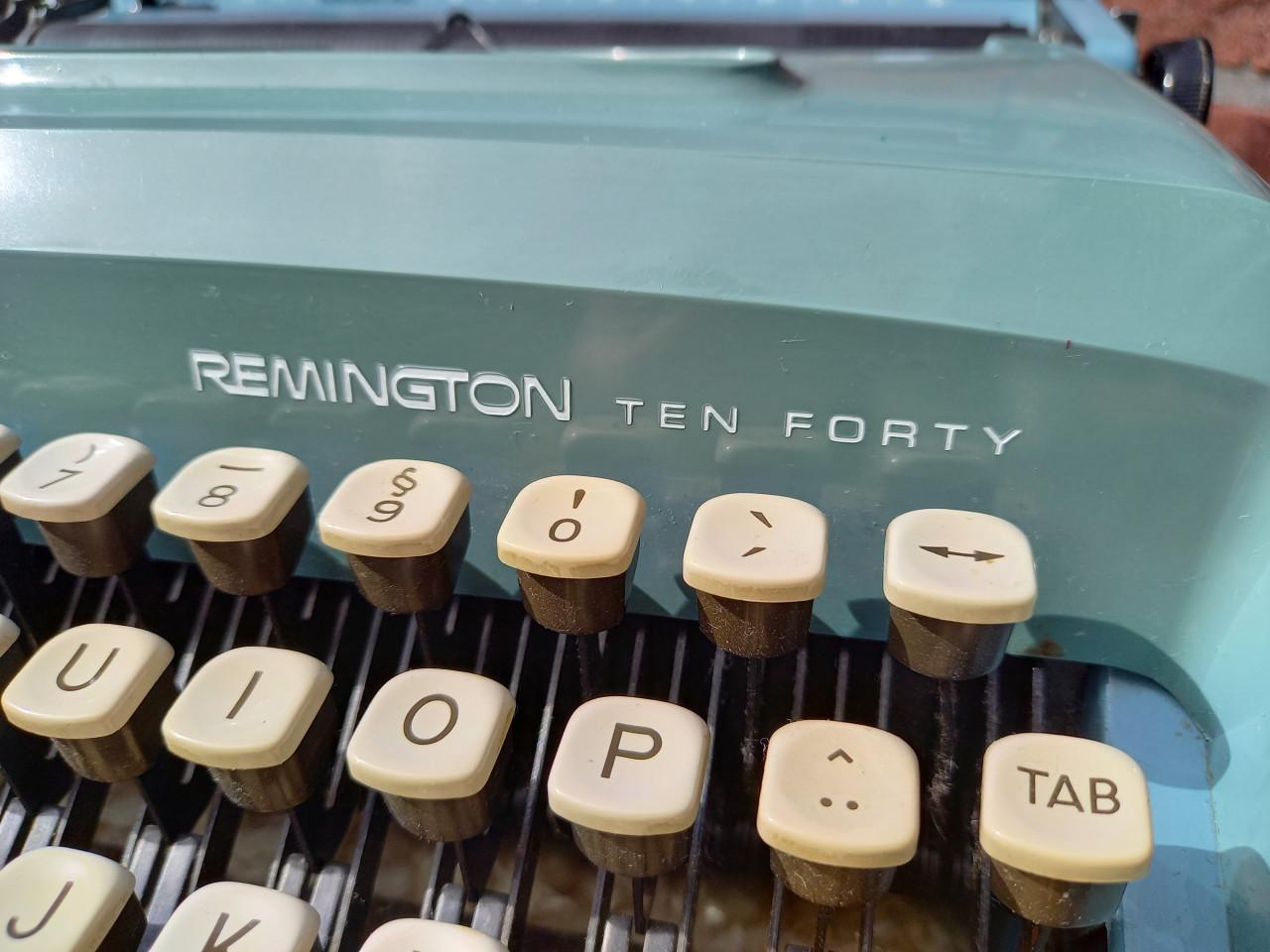 Remmington Ten Forty- mint condition