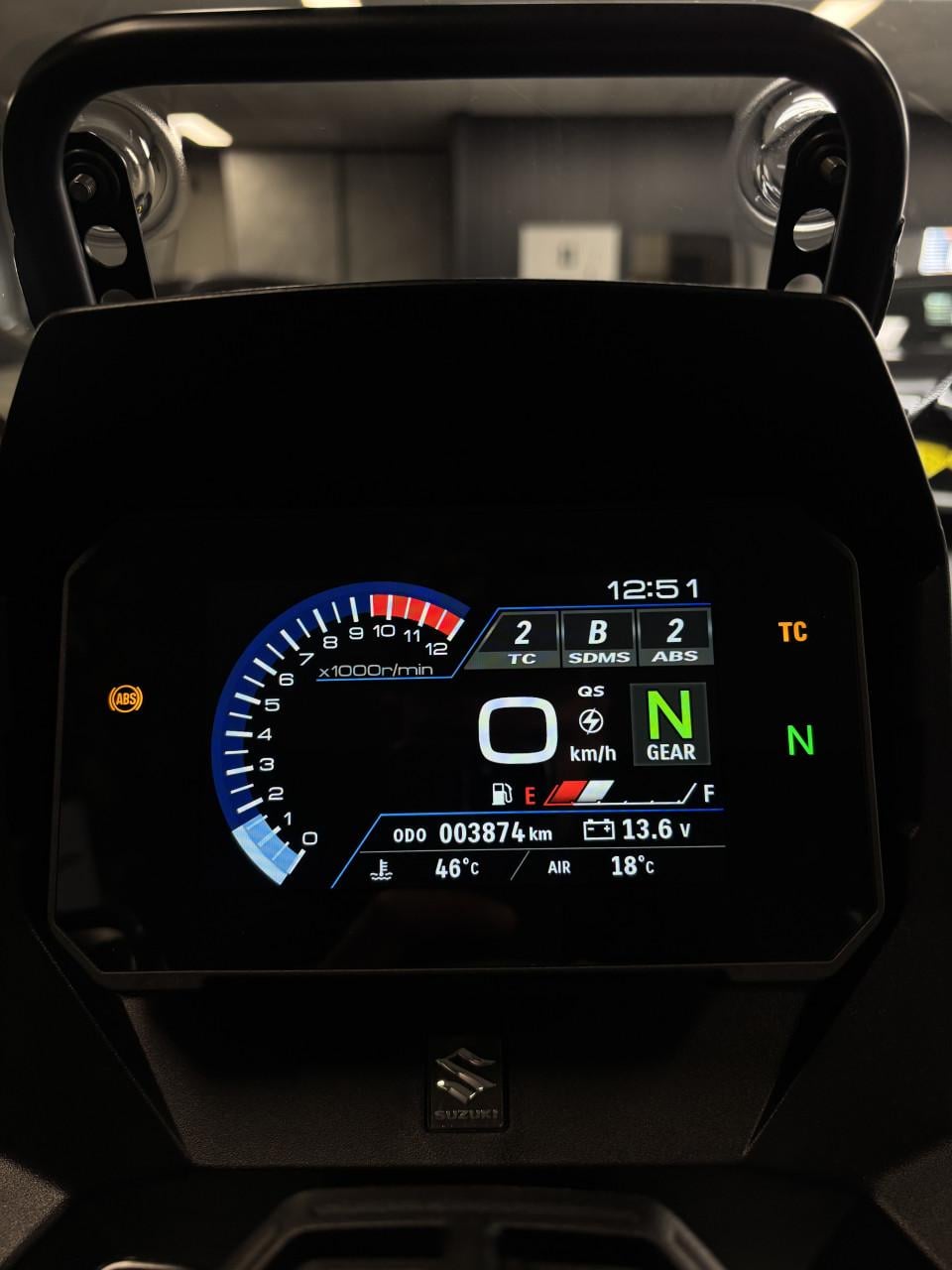 Suzuki V-STROM 800 - BJ 2024 - 3.874 km