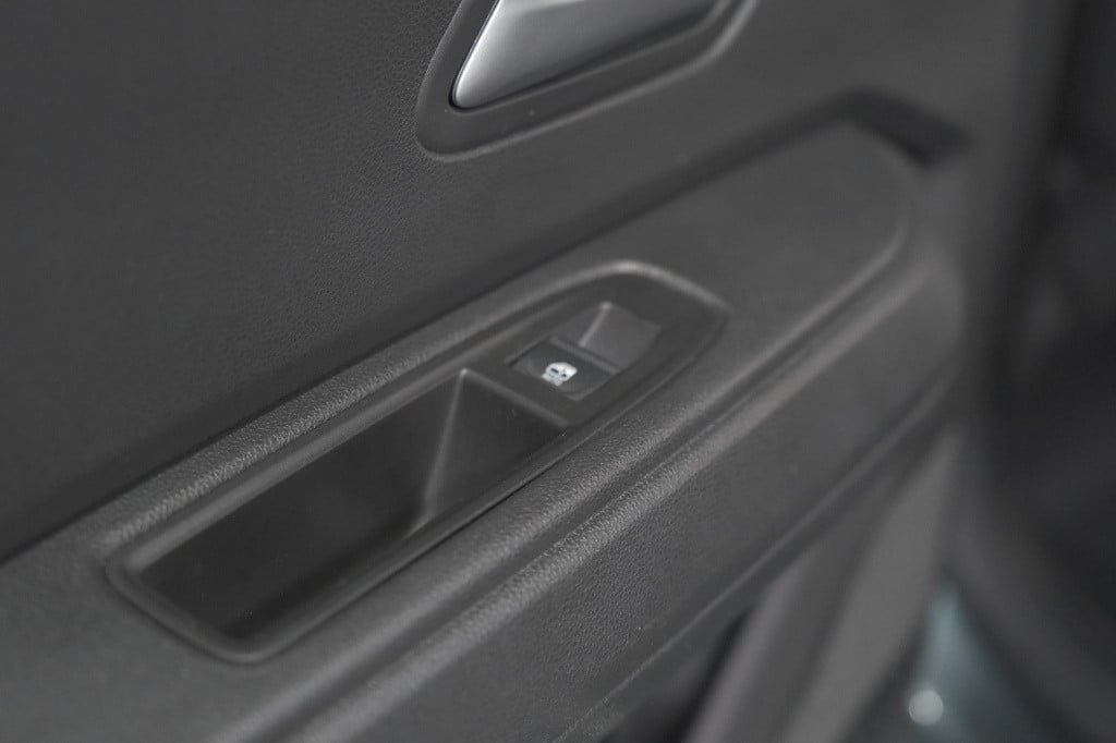 Dacia Duster mild hybrid 130 expression | camera | stoelverwarming | apple 