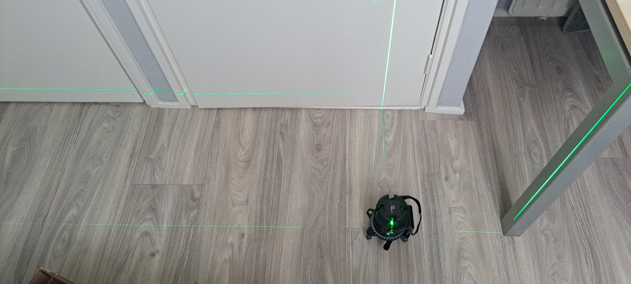 ADA PROLiner 4V Groen Kruislijnlaser 5-Lijns Groen met statief