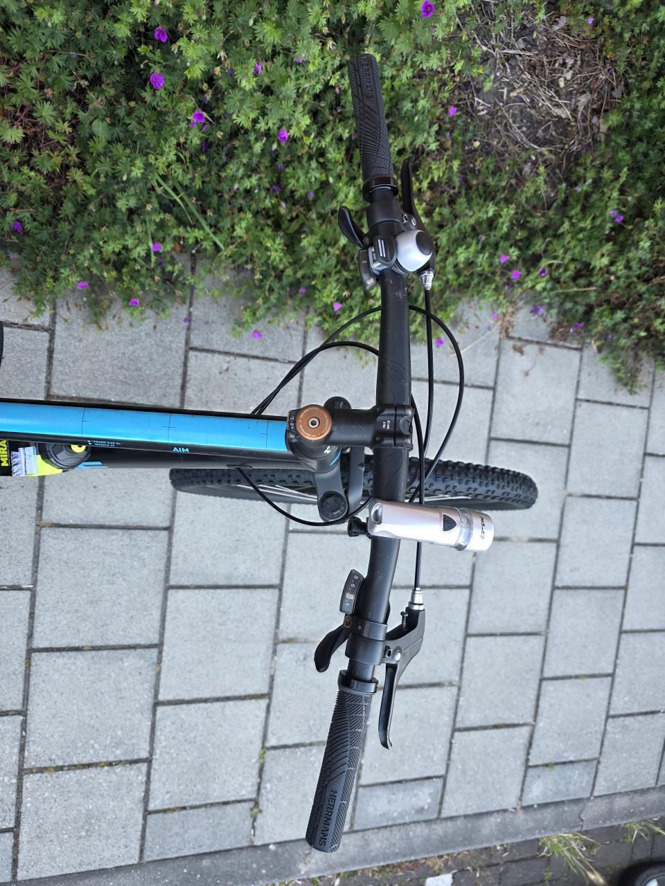 CUBE AIM | 29 INCH | FRAME 51 CM | 2X8V | NETTE STAAT!