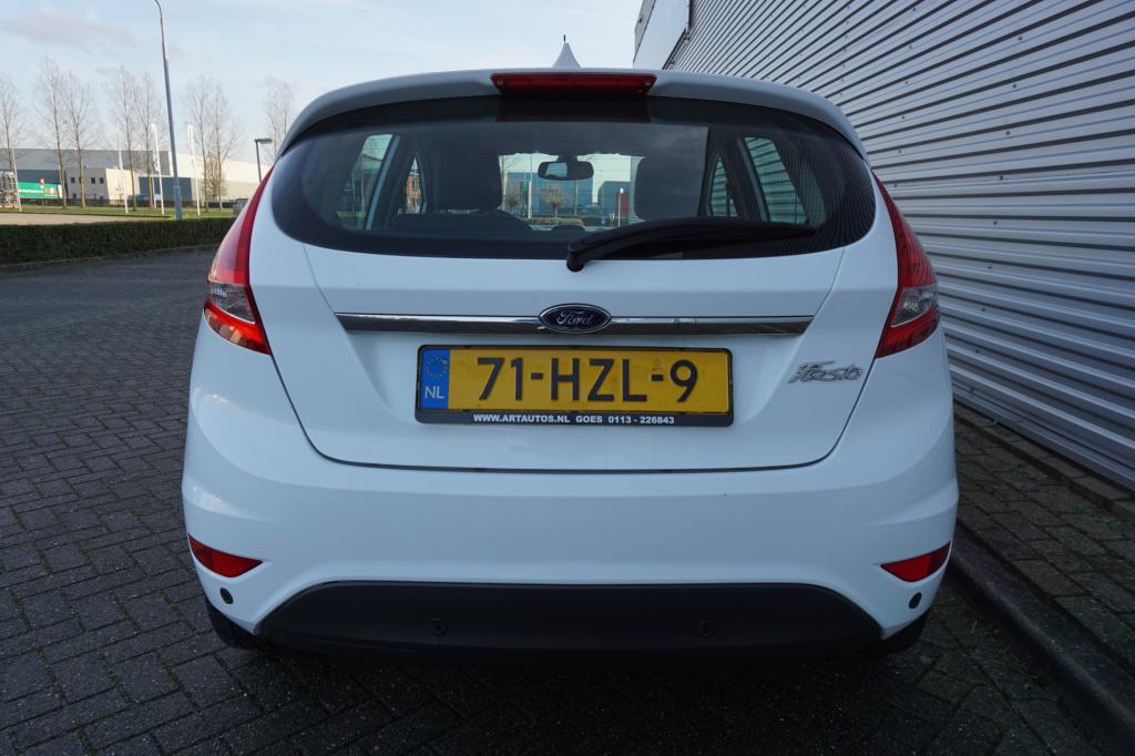 Ford Fiesta 1.25 titanium climate / cruise / elektr. ramen / parkeersens. /