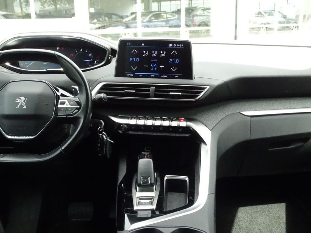 Peugeot 3008 1.2 puretech allure