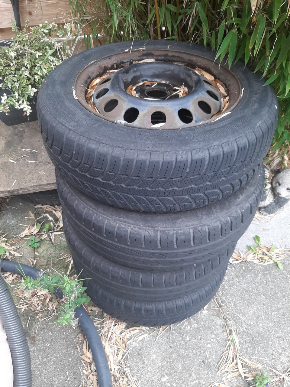 Oude auto banden