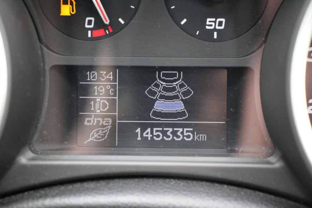 Alfa Romeo Giulietta 1.4 turbo multiair super - panorama dak - navi - stoel