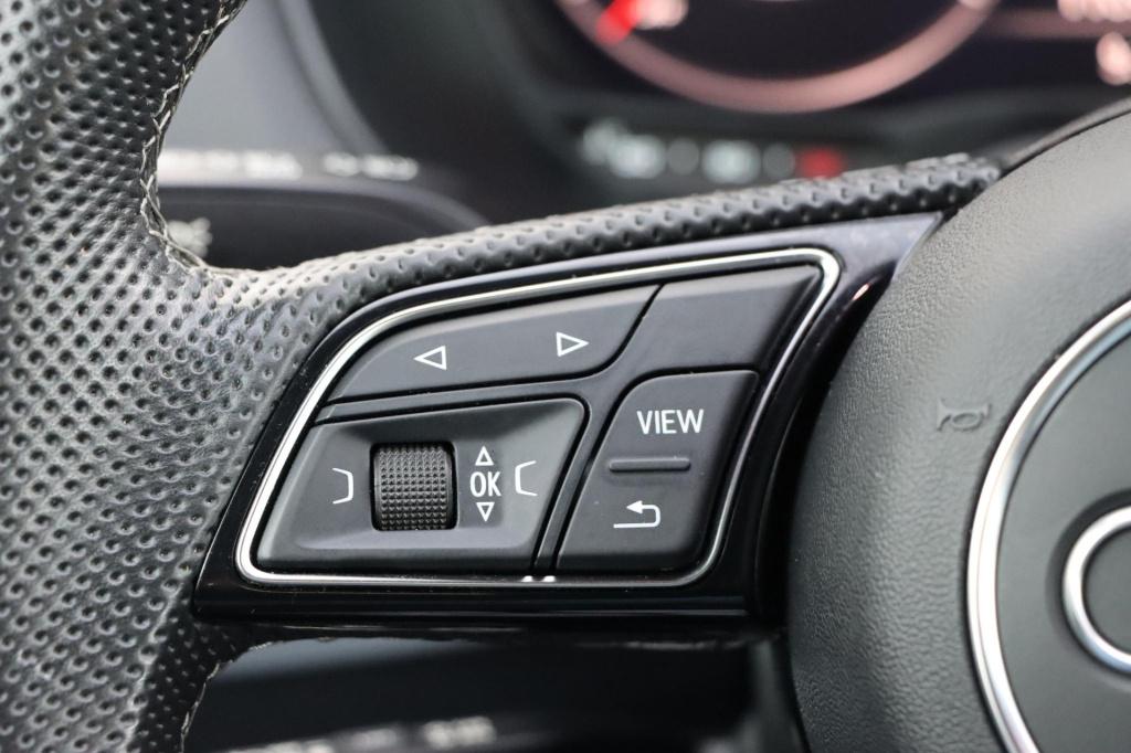 Audi Q2 30 tfsi s edition 110pk | navi | stoelverwarming