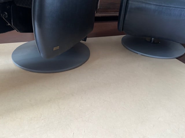 Prominent Twee relaxfauteuils/fauteuils /stoelen.