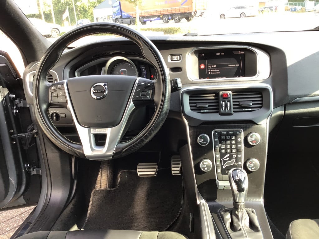Volvo V40 2.0 t4 business sport stand kachel a.camera