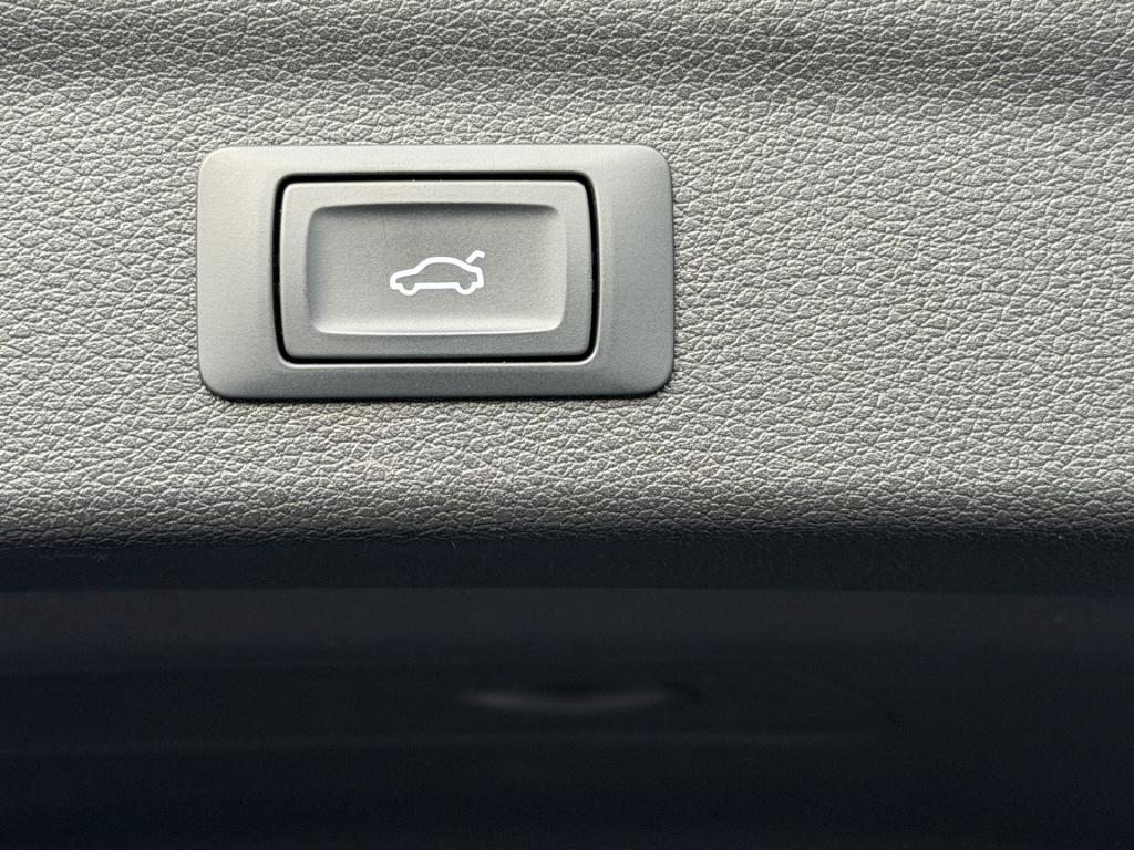 Audi Q3 45 tfsi e s-line | panoramadak | leder | sonos | carplay | led | ca