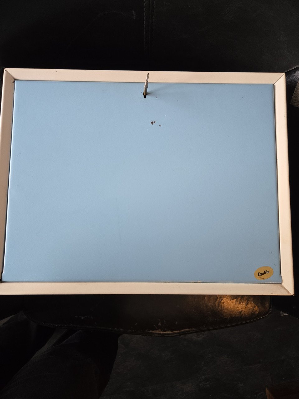 Metalen medicijnkastje Egalite jaren 50-60  Afm. B40xH31xD15.5 cm