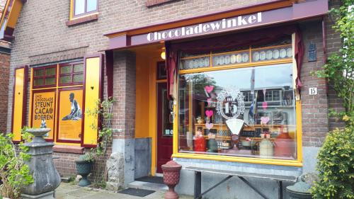 24 en 25 juli curiosa verkoop schuur/zolder opruiming
