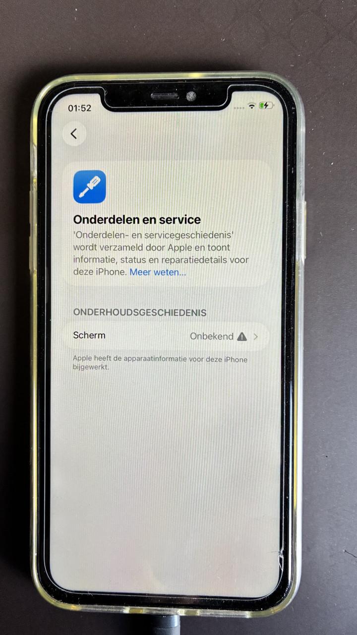 IPhone 11 - 128 Gb-86%-Wit-Scherm vernieuwd maar met krassen