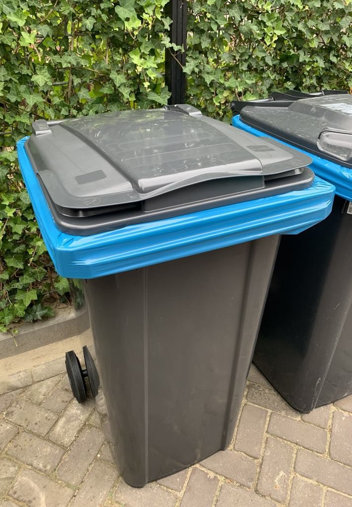 Afvalcontainers (240L en 140L) en containerzakken (240L)