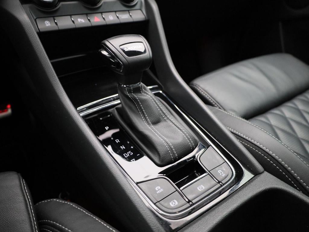 Skoda Kodiaq 1.5 tsi sportline business | automaat | trekhaak | panoramadak